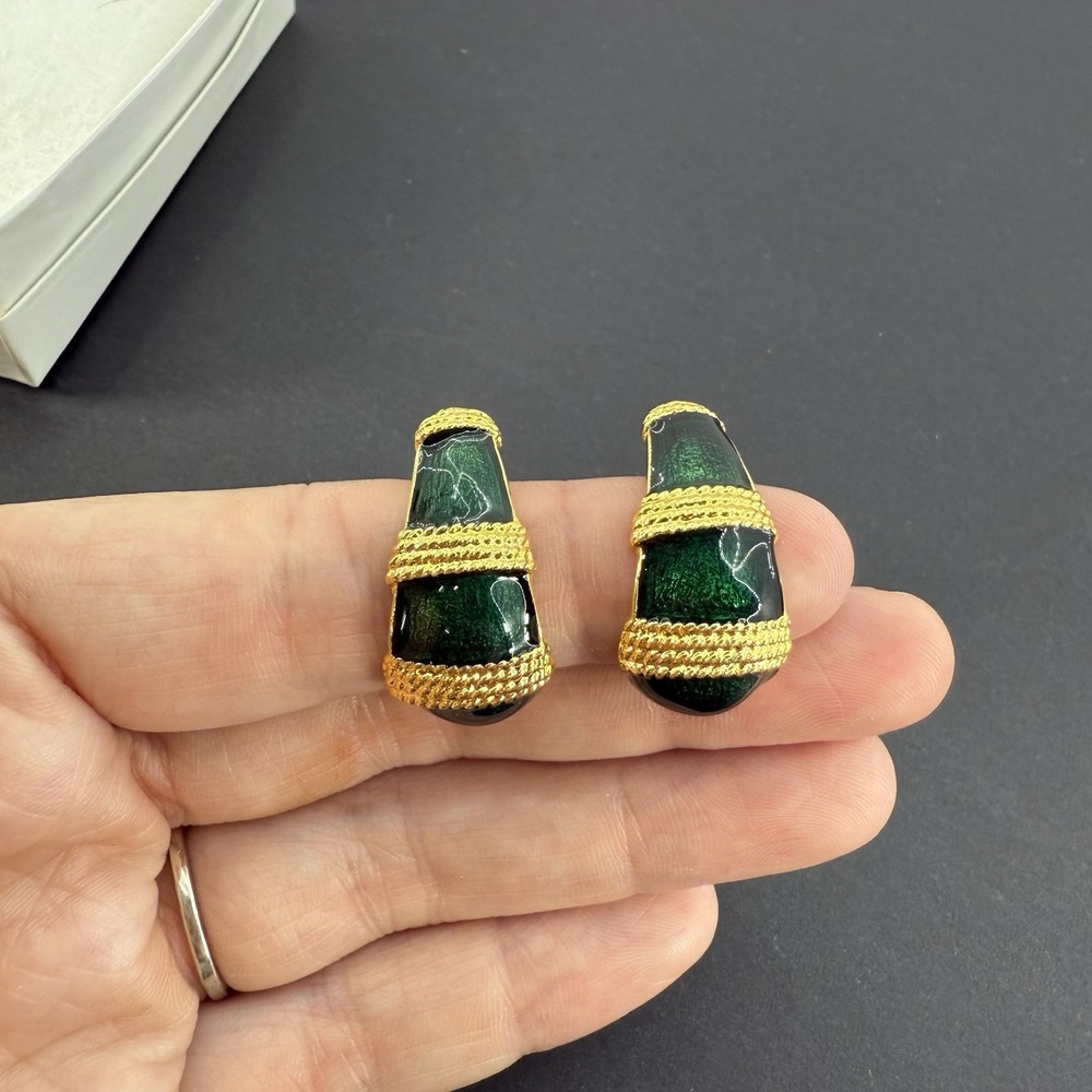 Beautiful Green Enamel Gold Tone Hoop Stud Earrings